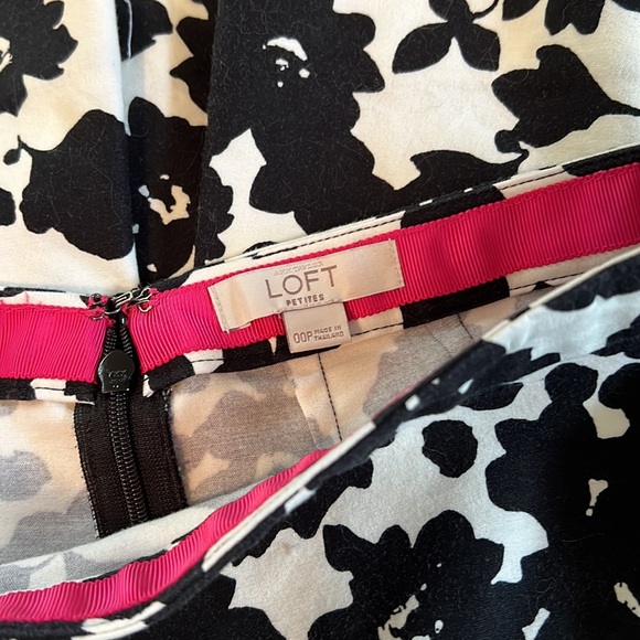 LOFT floral pencil skirt - Picture 3 of 6